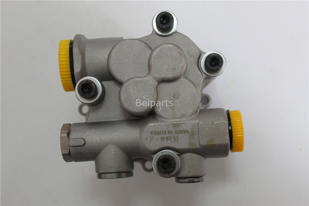 Doosan K3V63 DH130 DH150 Bomba de engrenagem de escavadeira 716654A 719211 Peças de escavadeira